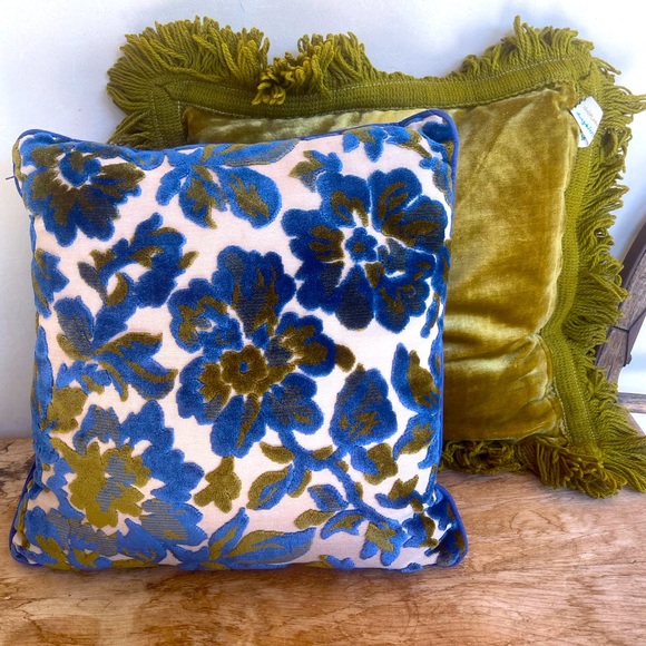 Vtg 1960’s-70’s VELVETEEN PILLOWS MCM Cottage Core Set of 2 Solid & Floral NICE! - Picture 6 of 12